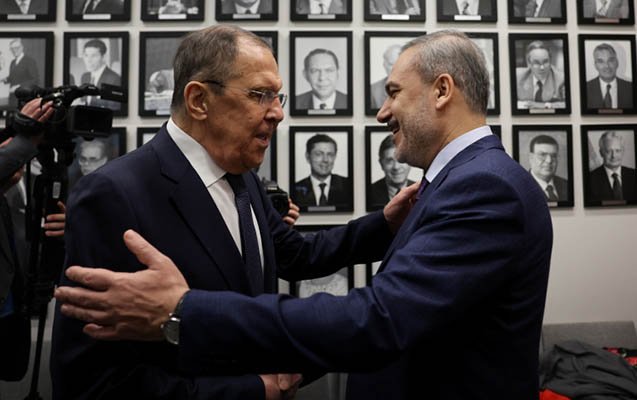 Hakan Fidanla Sergey Lavrov arasında görüş keçirilib