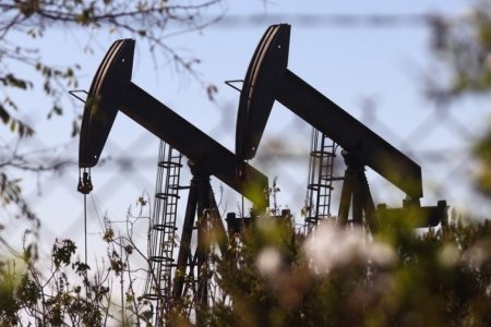 Цены на нефть на мировых рынках снизились