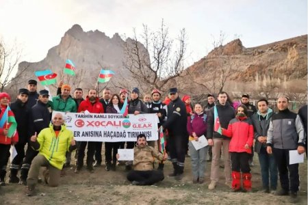 Турецкие альпинисты почтили память жертв Ходжалинской трагедии