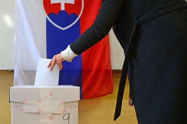 Slovakiyada prezident seçkisinin ikinci turunda səsvermə başlayıb