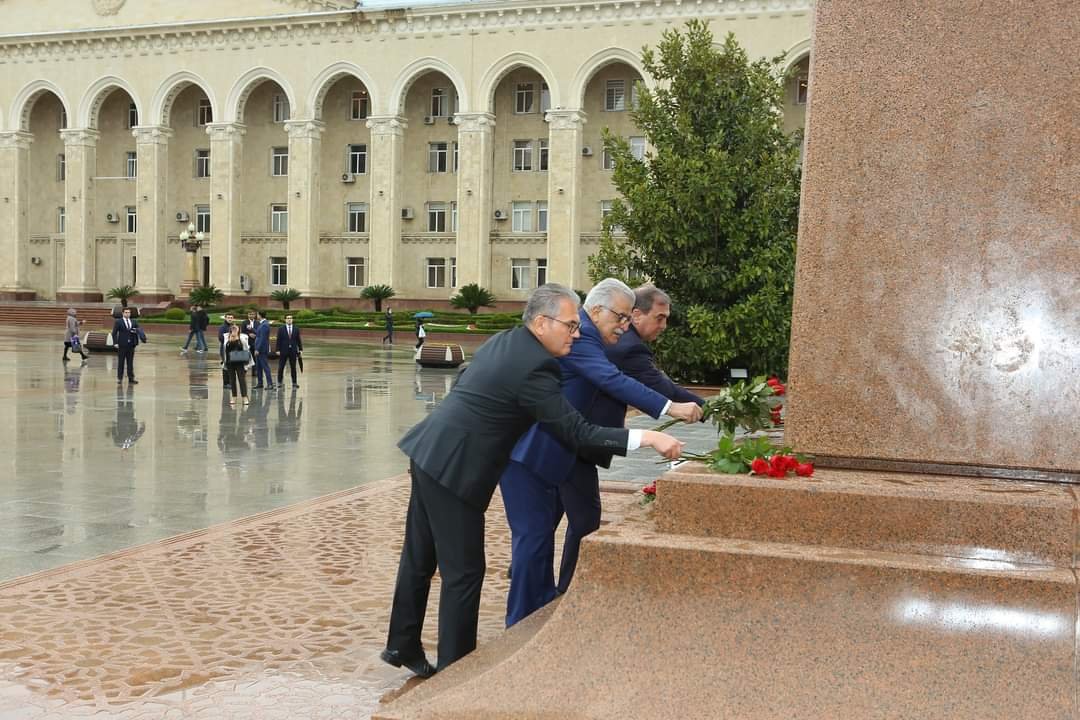 Türkiyənin millət vəkili Şamil Ayrım Gəncədə olub