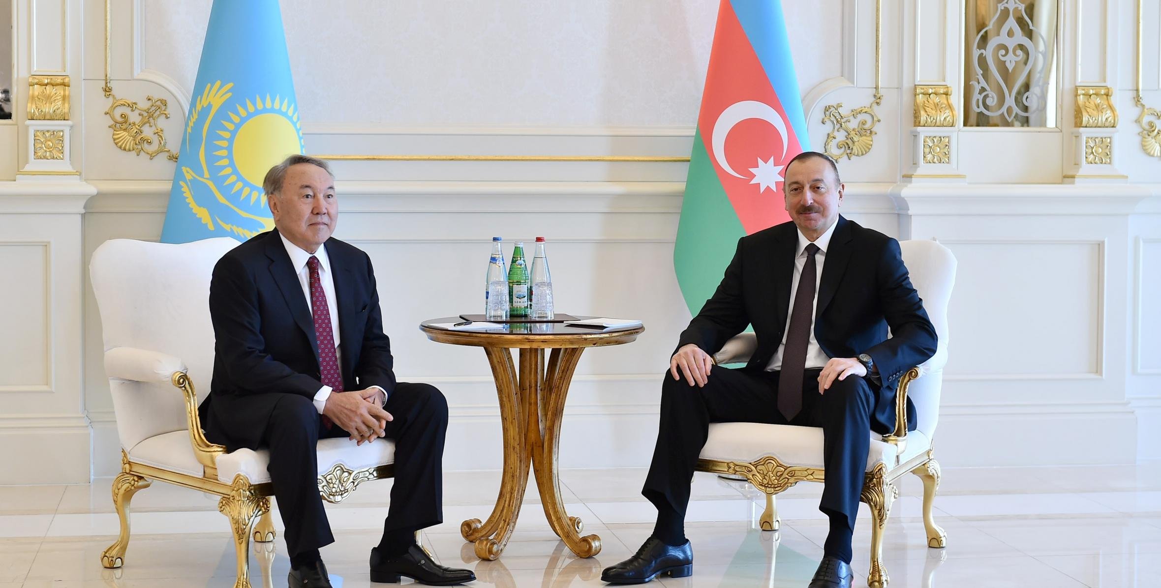 Nursultan Nazarbayev İlham Əliyevi təbrik etdi