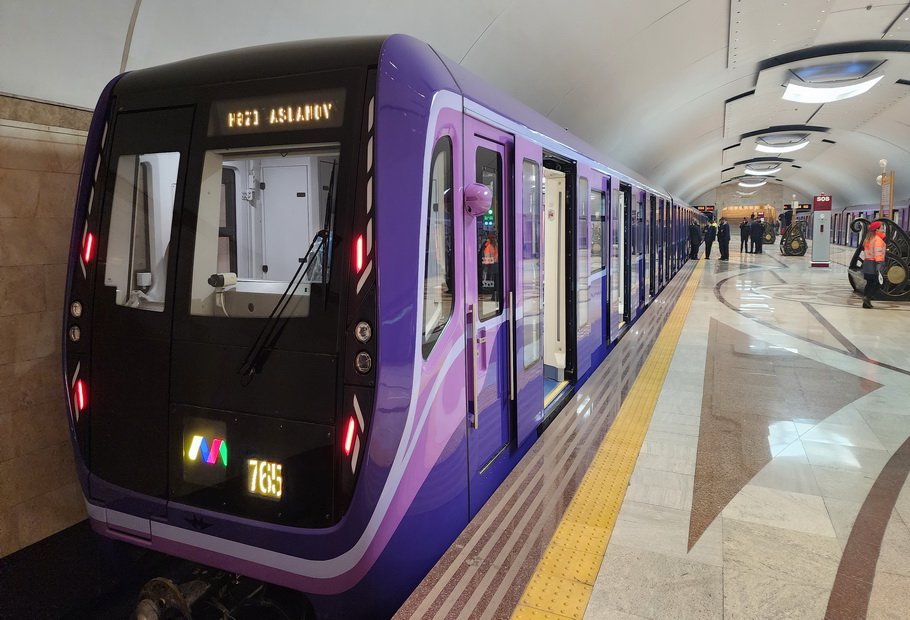 Bakı metrosunun vaqonları rənglənəcək