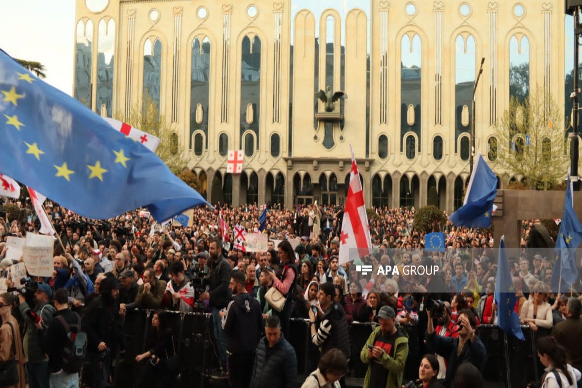 Tbilisidə etiraz aksiyasında yaralanmış 15 nəfər xəstəxanalara yerləşdirilib