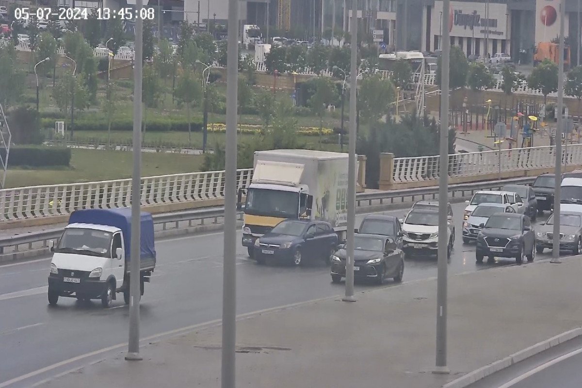 Bakının mərkəzində yol qəzası olub - FOTO