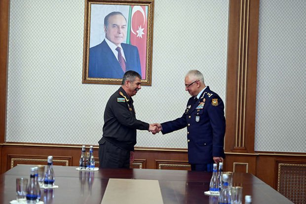 Müdafiə naziri toplantı keçirdi: General-leytenant ehtiyata buraxıldı - FOTO