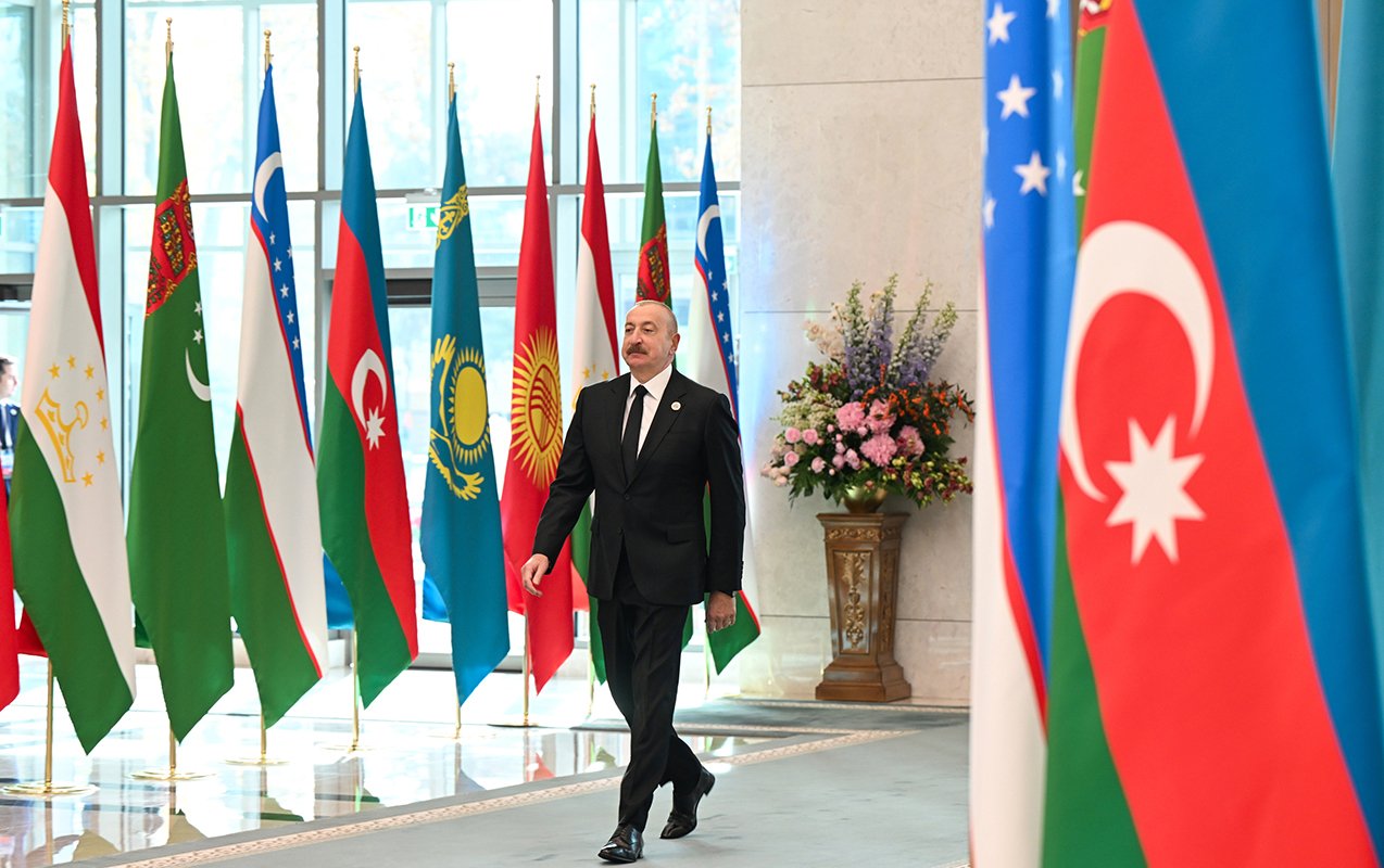 İlham Əliyev liderlərin iclasında - Fotolar+Yenilənib