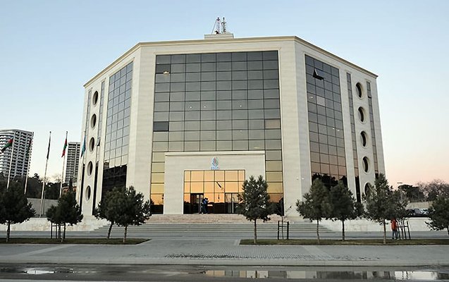 Hakimləri təhqir edən futbolçular, məşqçilər və klub rəsmisi - Cəzalandırıldı