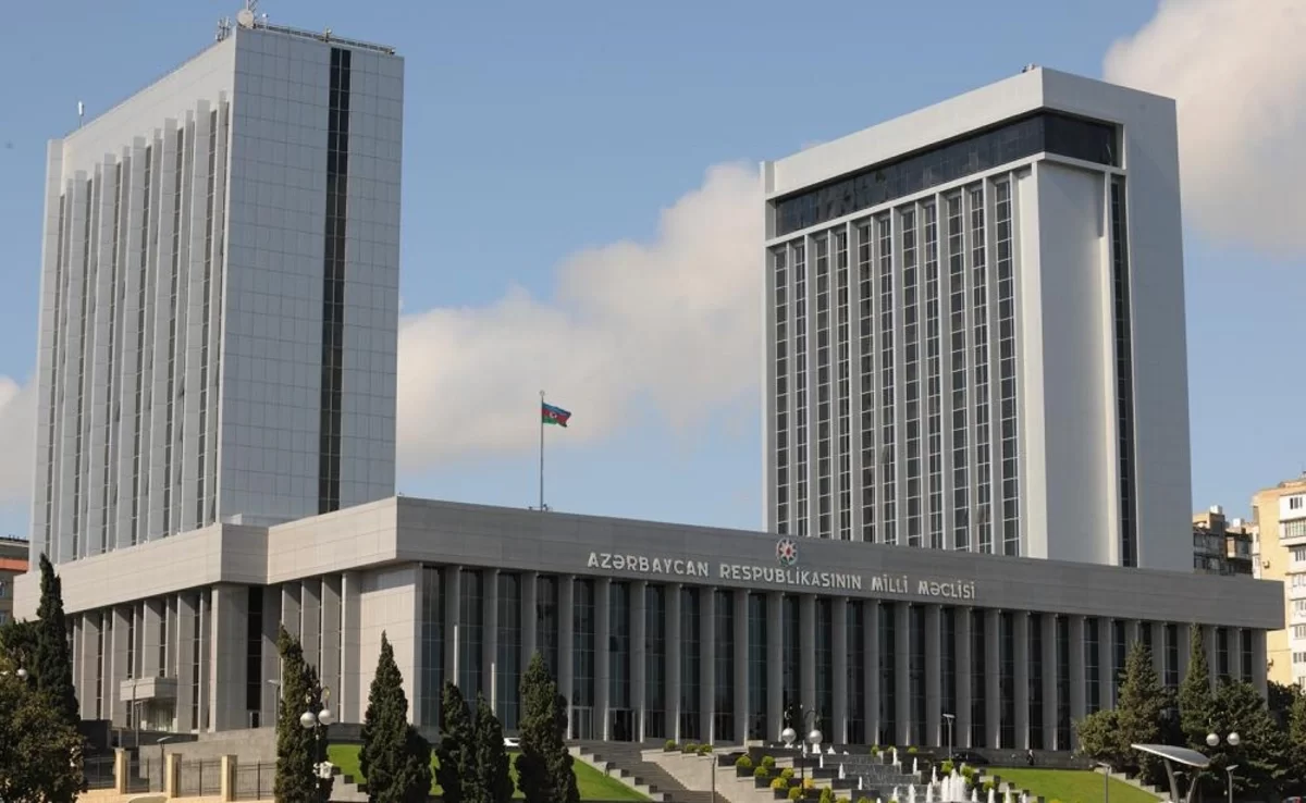Deputadan TƏKLİF: "Üç və daha çox uşağı olanlar beş il tez güzəştlə pensiyaya çıxsınlar"