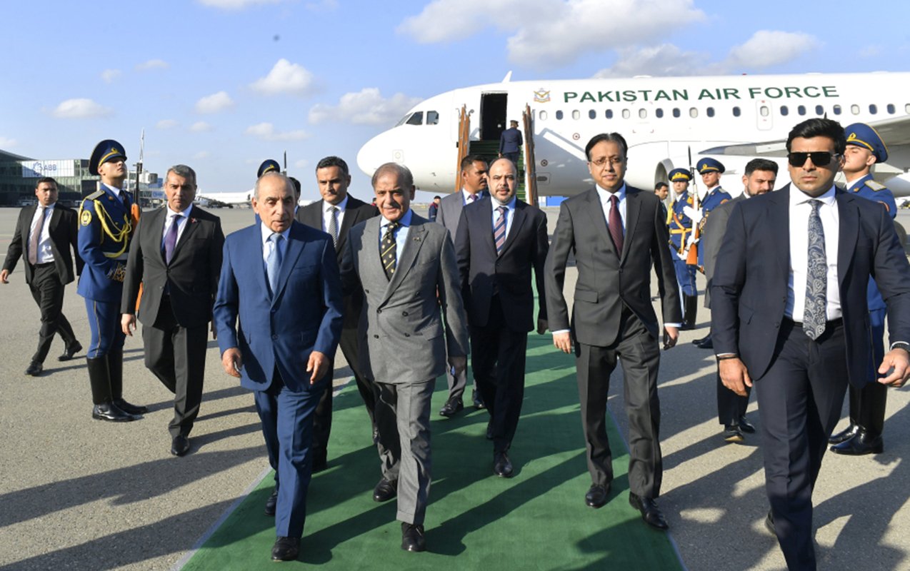 Şahbaz Şərif Bakıdadır - Foto