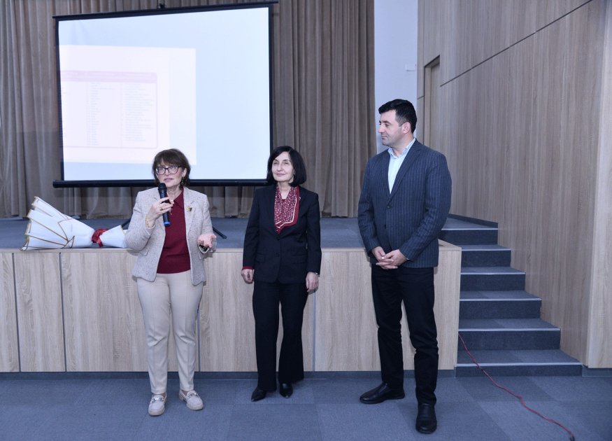 "Məktəbin dəstəkləyici rəhbərlik modeli” təlimləri başa çatıb