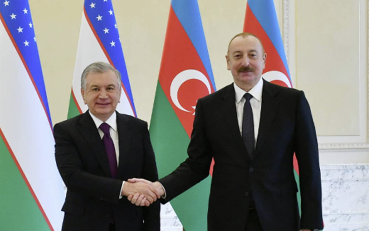 Mirziyoyev Əliyevə zəng etdi