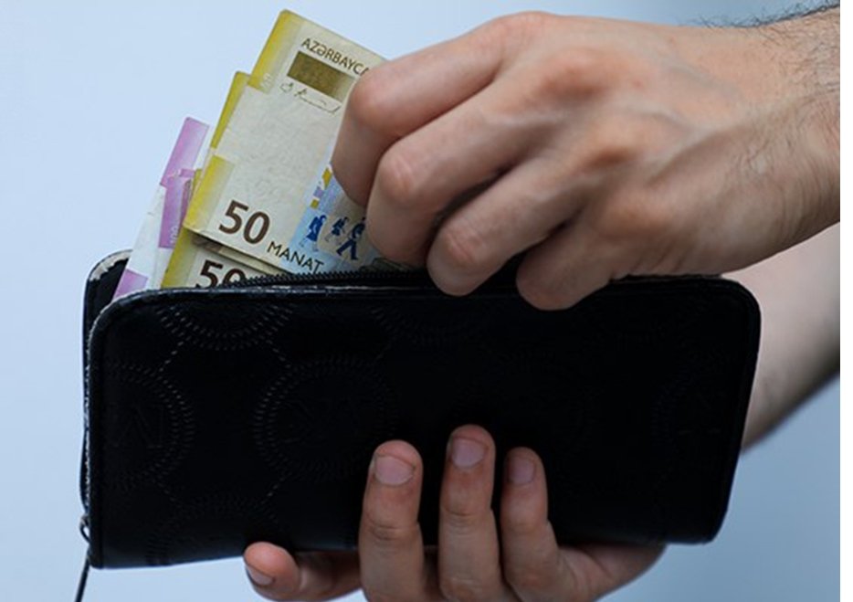 "400-450 manat alan elmi işçinin verəcəyi töhfə sual altındadır”