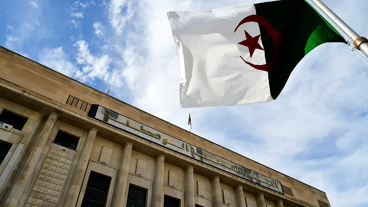 Əlcəzair parlamenti fransız müstəmləkəçiliyini cinayət kimi tanıdı